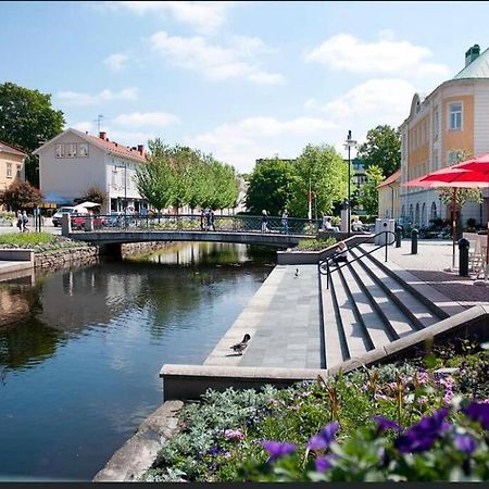 Attefallshus Alingsas / Dammen. Экстерьер фото